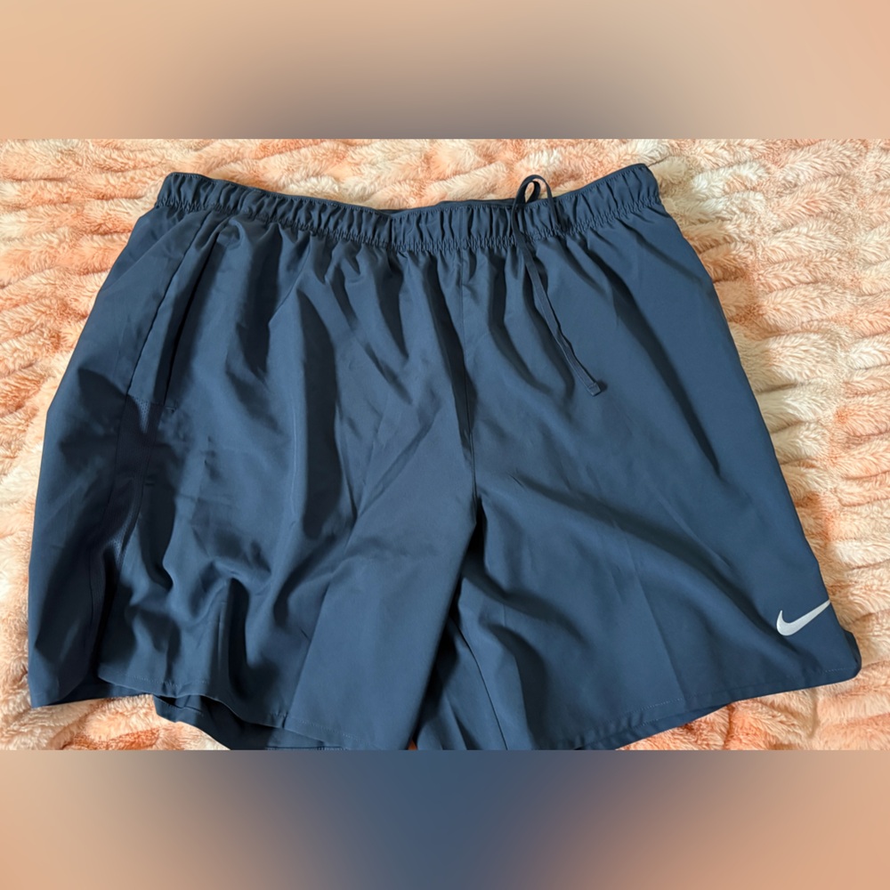 Nike Shorts, Challenger 7” XL Blue NWT